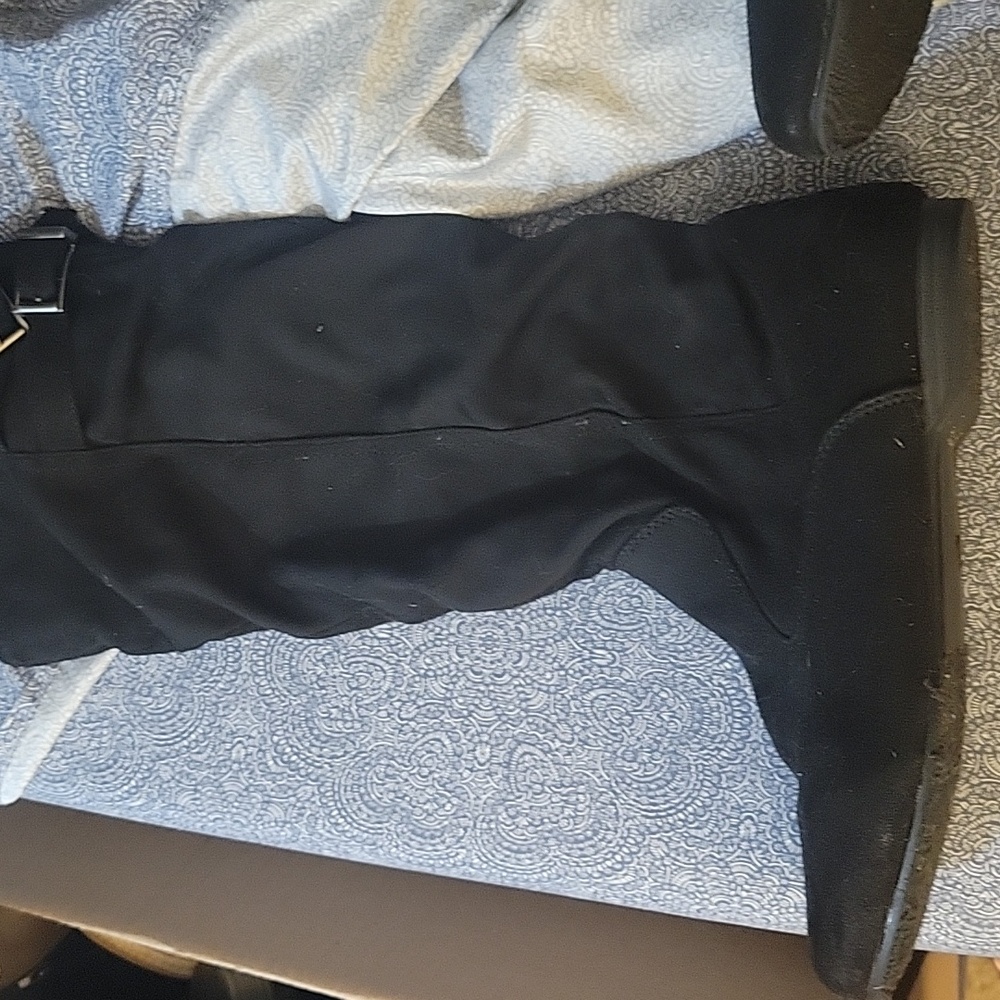 Black boots size 10